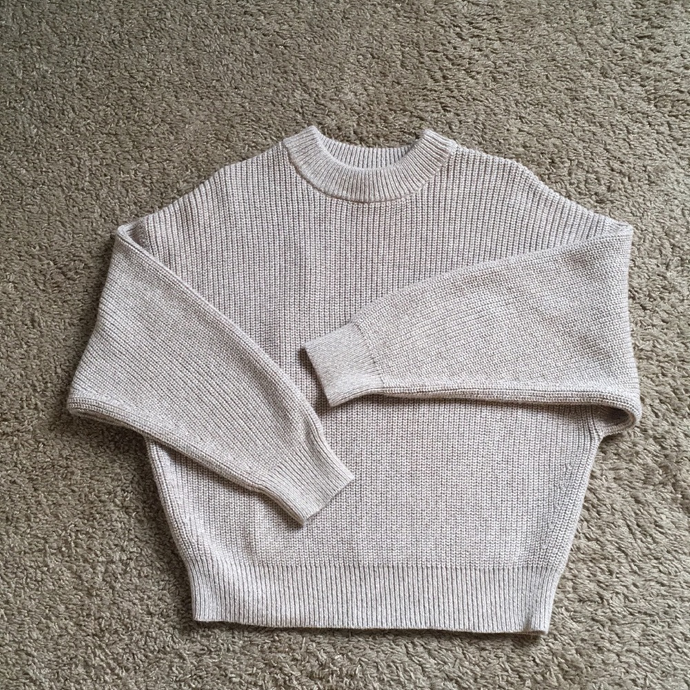UNIQLO beige sweater